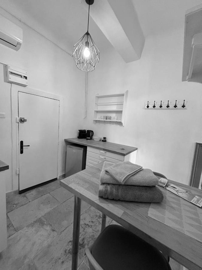 Agapee Apartment Екс ан Прованс Екстериор снимка