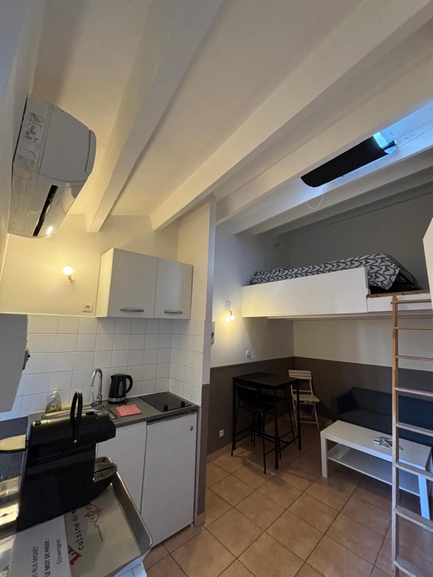 Agapee Apartment Екс ан Прованс Екстериор снимка
